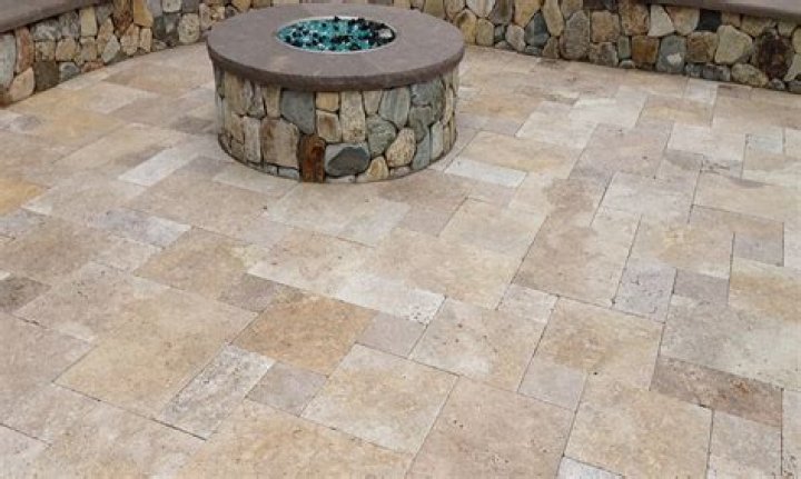 Does travertine get hot in the sun?